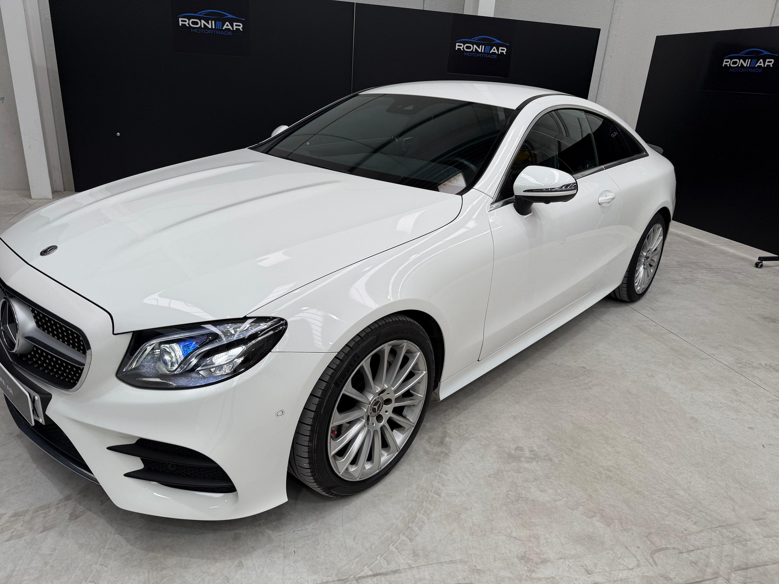 Mercedes-Benz Clase E 300 AMG LINE